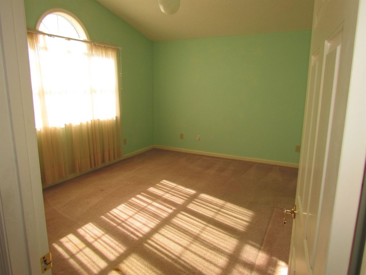 1403 Sunningdale Ln. Photo 8