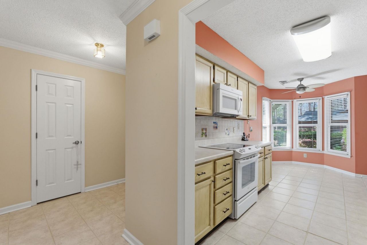 103 Timberline Dr. Photo 10