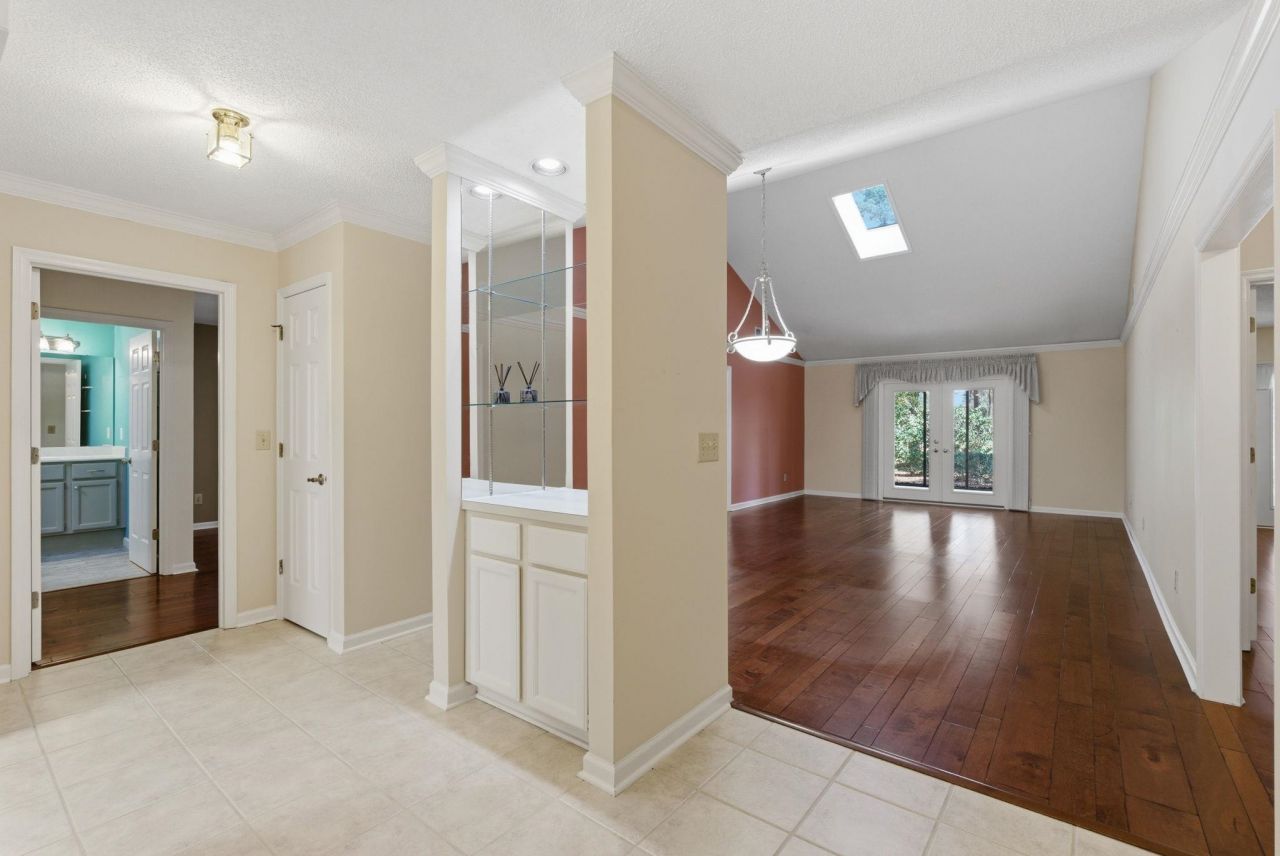 103 Timberline Dr. Photo 4