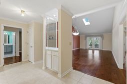 103 Timberline Dr. photo 4