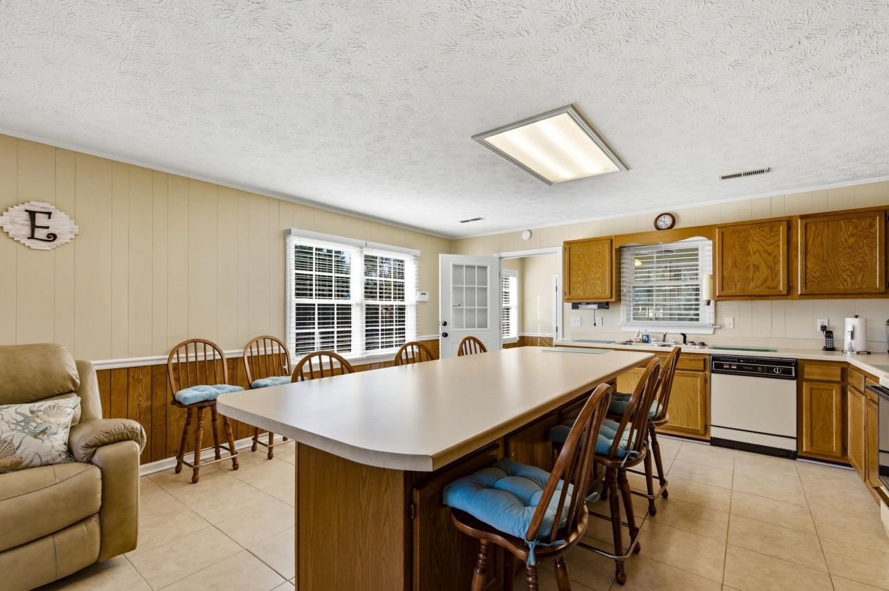 711b S 28th Ave. S Photo 6