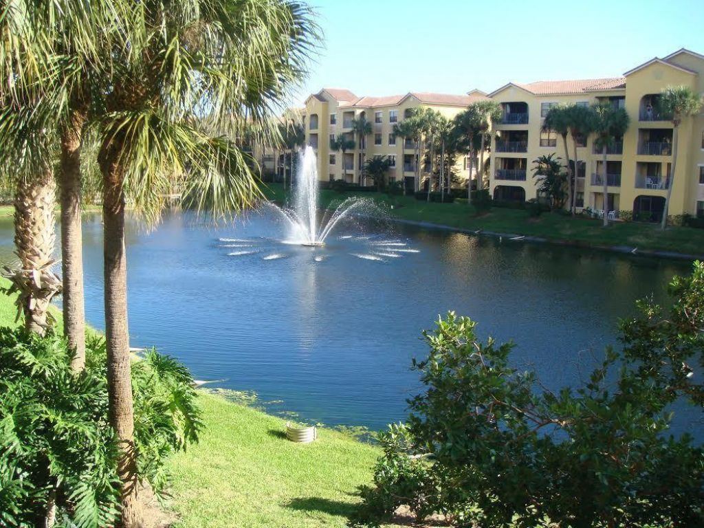 200 Uno Lago Drive, Unit 201, Juno Beach, FL 33408 Photo