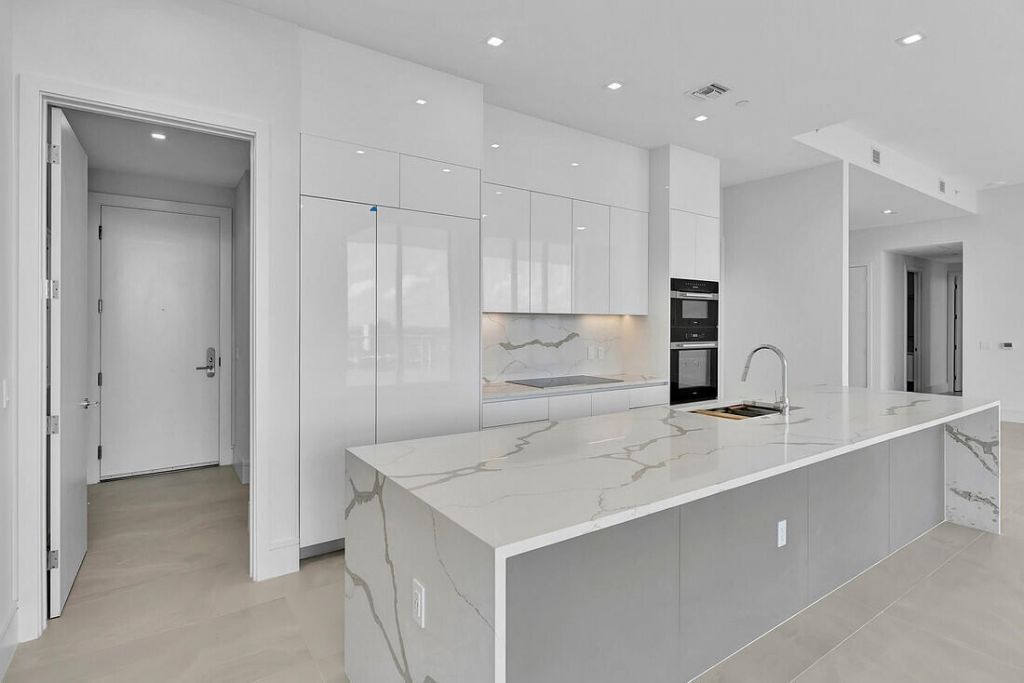 220 Lake Shore Drive, Unit 2411, Lake Park, FL 33403 Photo