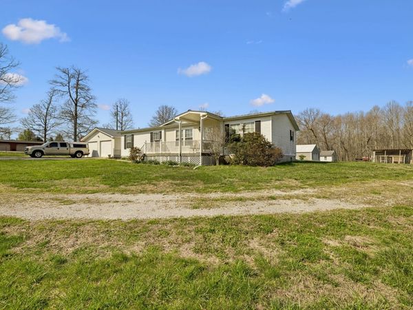 555 Wesley Chapel Rd, Sparta, TN 38583