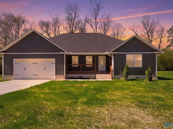299 Creekside Drive, Albertville, AL 35950