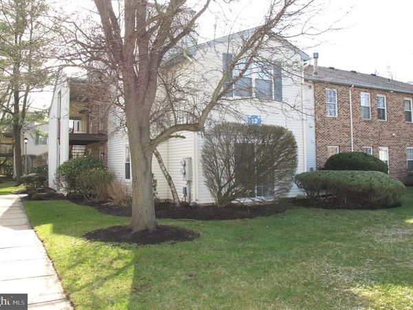 91 CENTER LANE , MOUNT LAUREL, NJ 08054