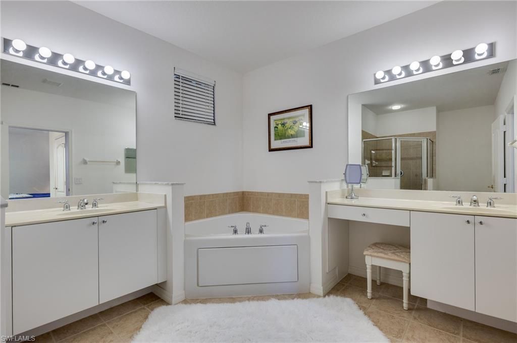 944 Golden Pond Ct, Cape Coral, FL 33909 Photo