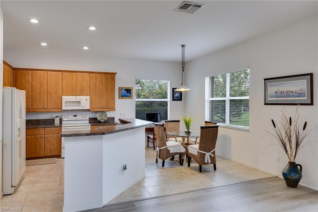 944 Golden Pond Ct, Cape Coral, FL 33909 Photo