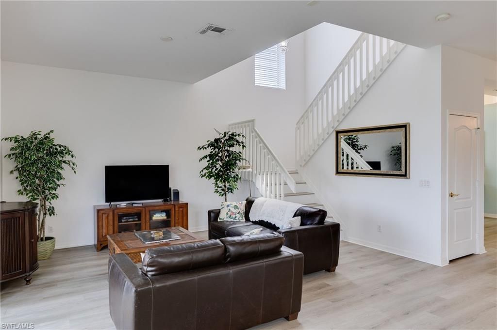 944 Golden Pond Ct, Cape Coral, FL 33909 Photo