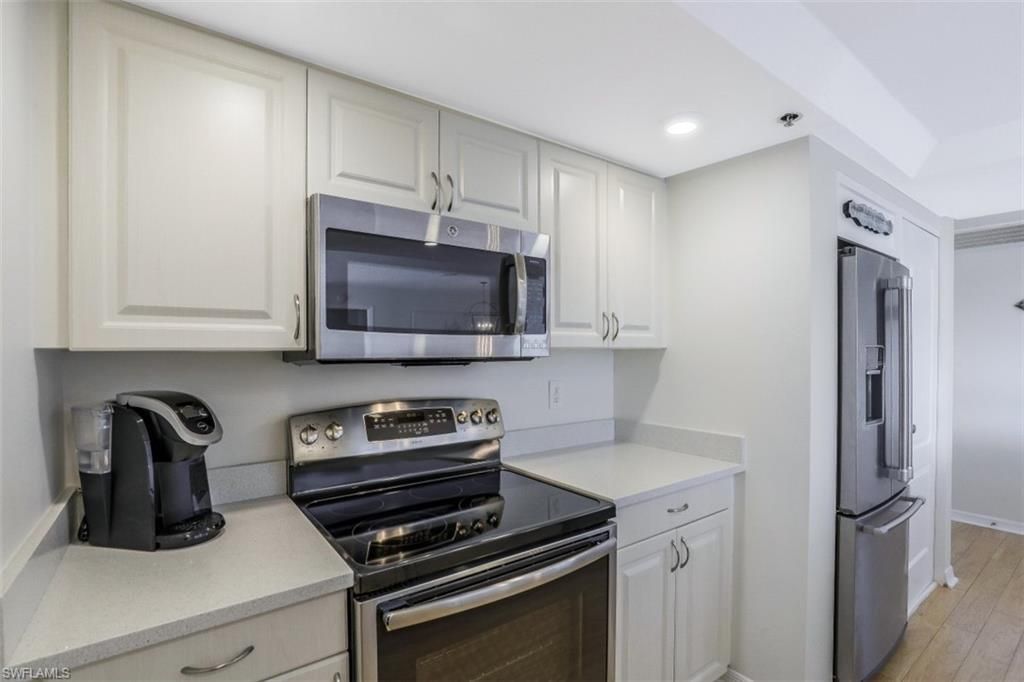 5501 Heron Pt Dr, Unit 201, Naples, FL 34108 Photo