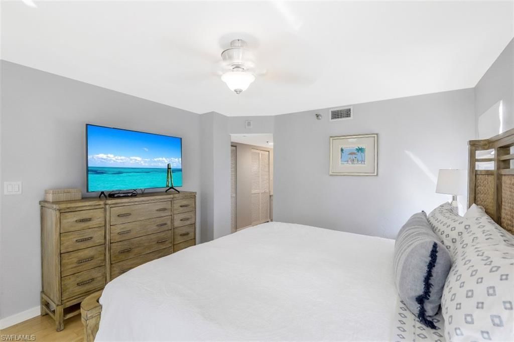 5501 Heron Pt Dr, Unit 201, Naples, FL 34108 Photo