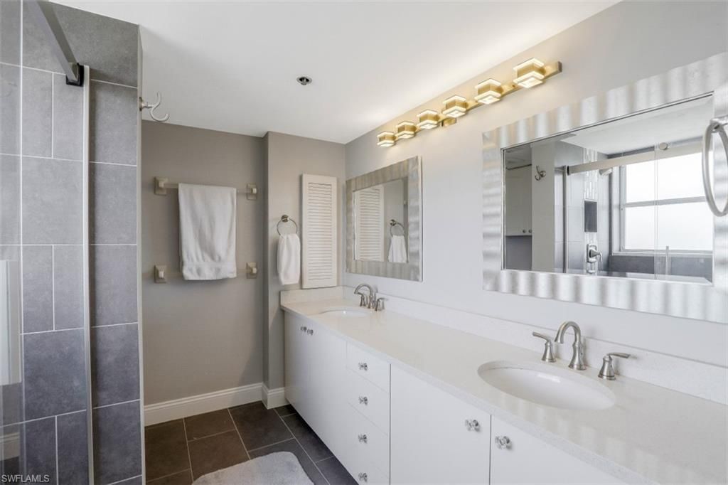 5501 Heron Pt Dr, Unit 201, Naples, FL 34108 Photo