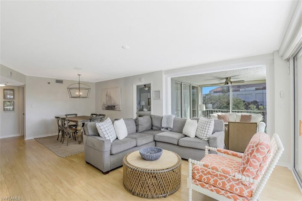5501 Heron Pt Dr, Unit 201, Naples, FL 34108 Photo