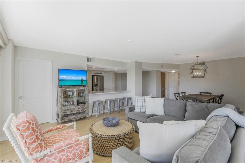5501 Heron Pt Dr, Unit 201, Naples, FL 34108 Photo