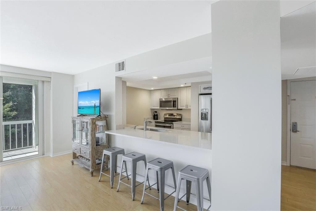 5501 Heron Pt Dr, Unit 201, Naples, FL 34108 Photo