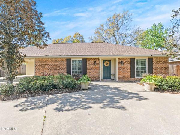 304 Renwood Circle , Lafayette, LA 70503