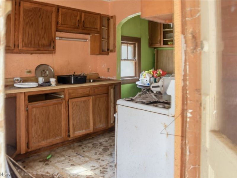 130 Haywood Street, East Liverpool, OH 43920 Photo 2