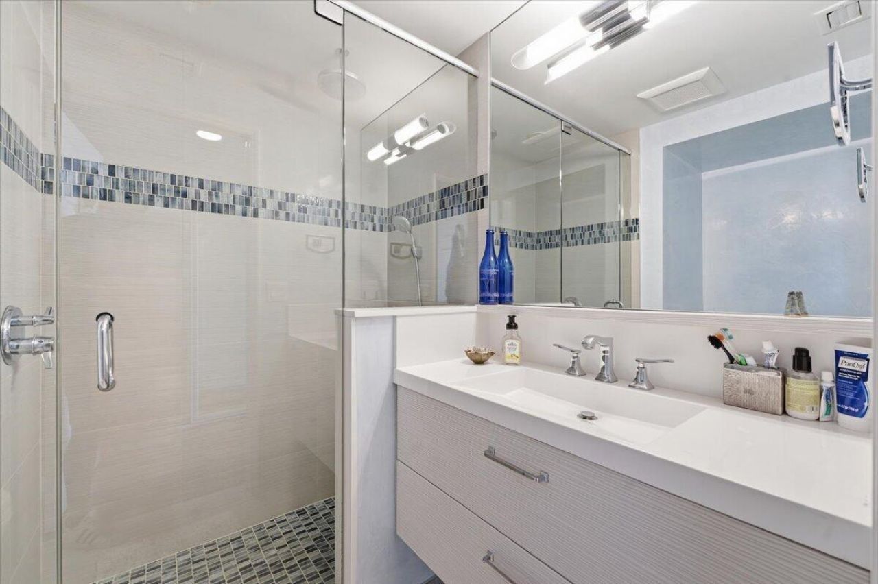 3200 N Ocean Boulevard N, Unit 703, Fort Lauderdale, FL 33308 Photo