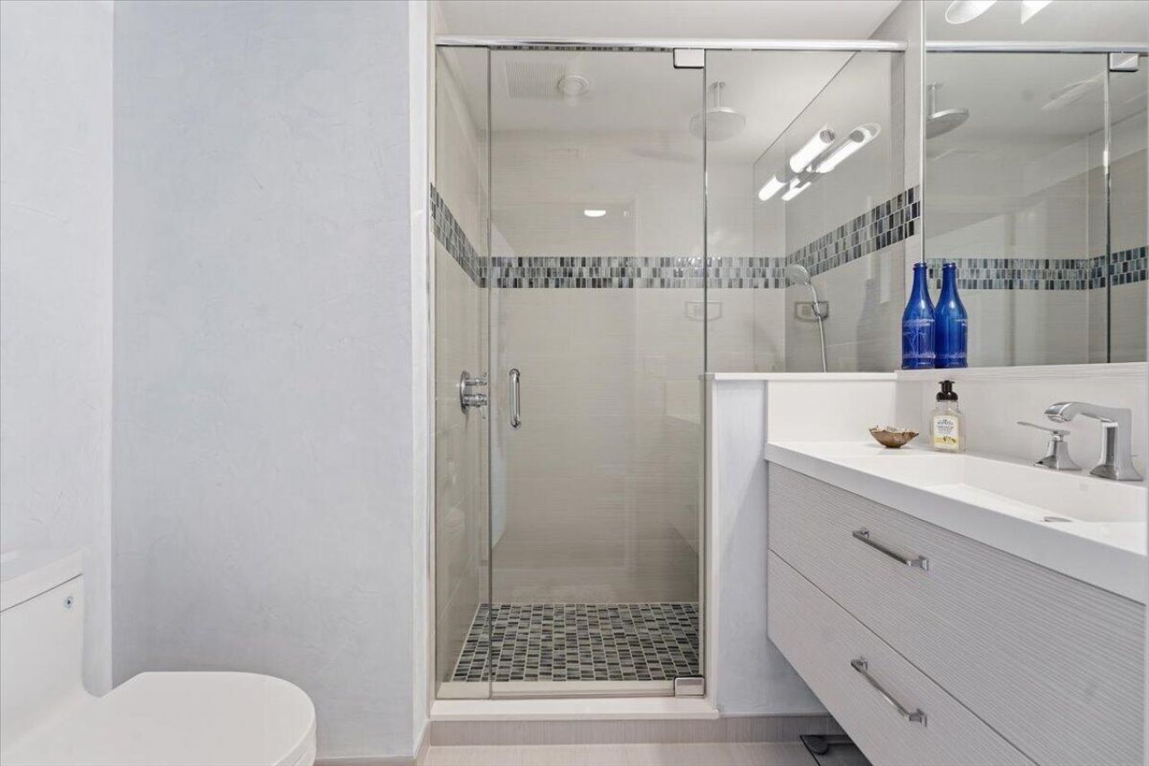 3200 N Ocean Boulevard N, Unit 703, Fort Lauderdale, FL 33308 Photo