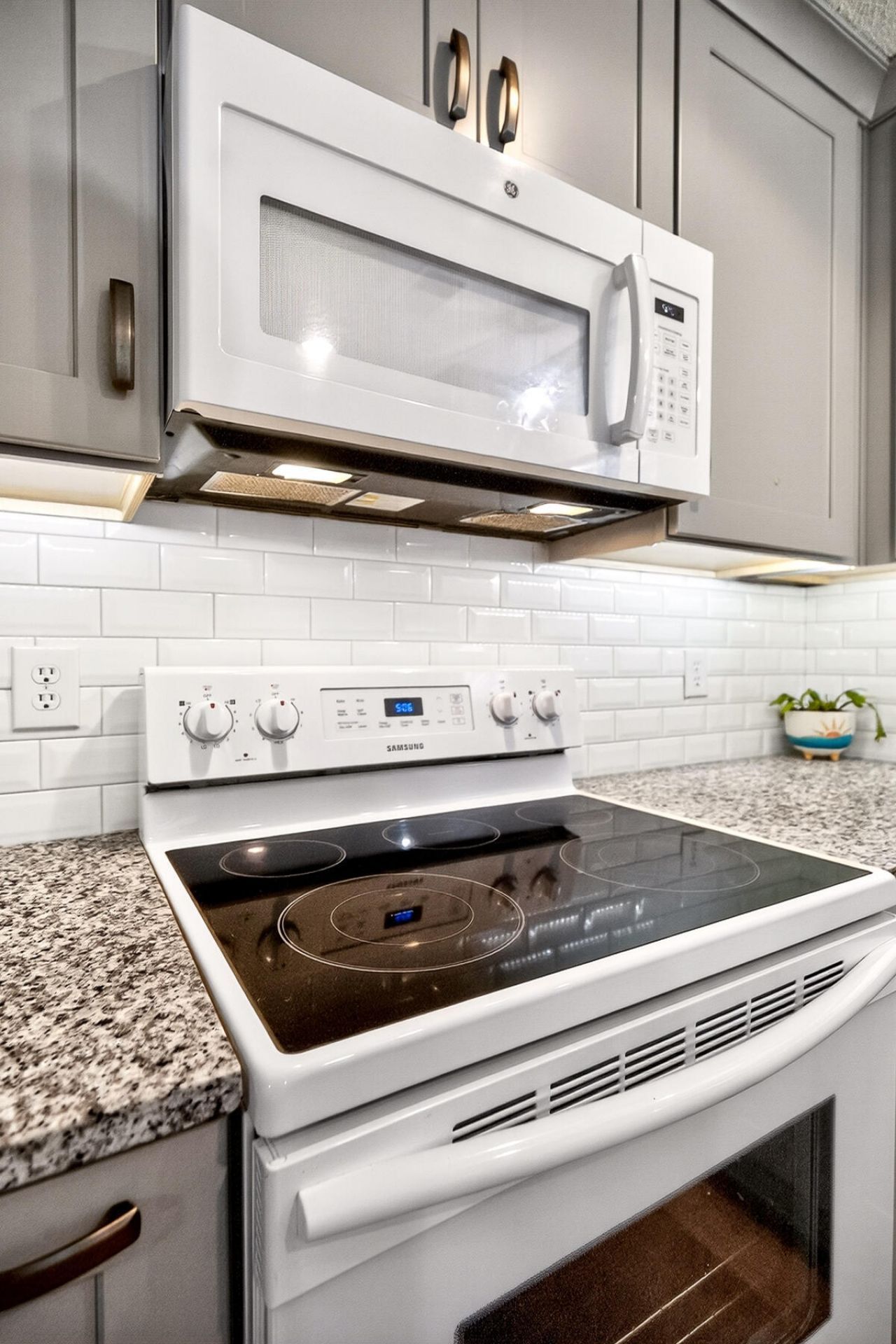 300 Yellow Hawthorn Circle Photo 23