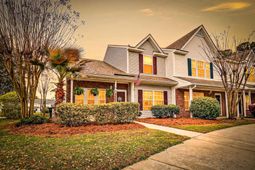 300 Yellow Hawthorn Circle photo 4