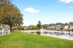 300 Yellow Hawthorn Circle photo 4