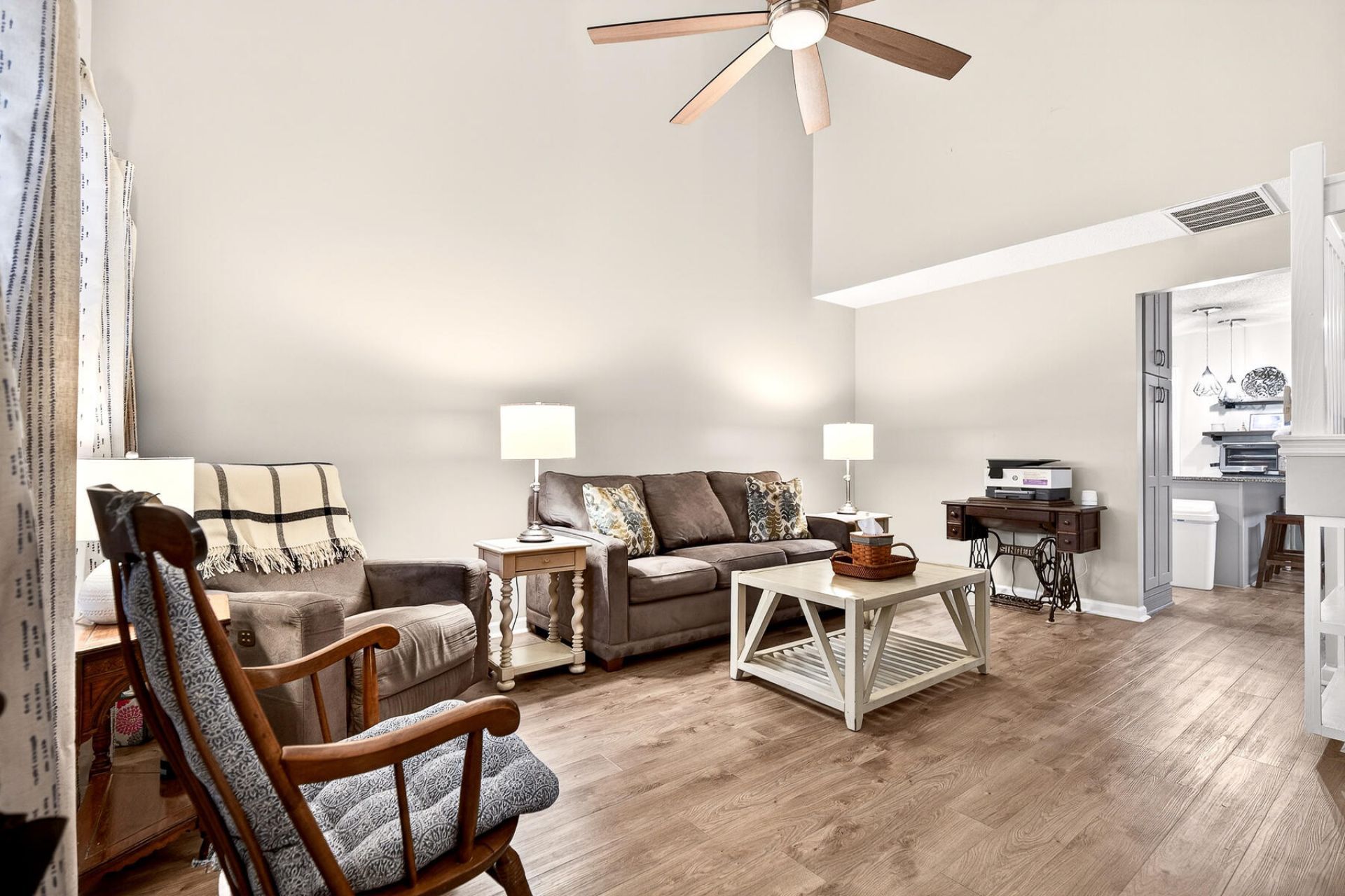 300 Yellow Hawthorn Circle Photo 4