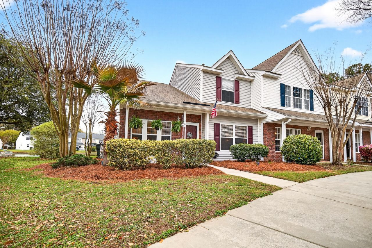 300 Yellow Hawthorn Circle Photo 70