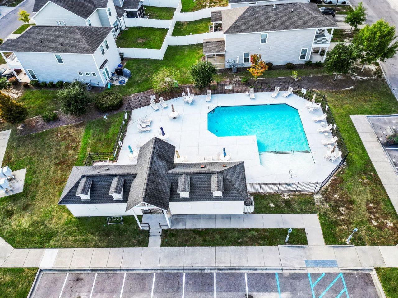 300 Yellow Hawthorn Circle Photo 79