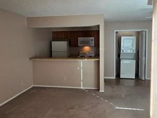 9811 Walnut Street, Unit 301, Dallas, TX 75243