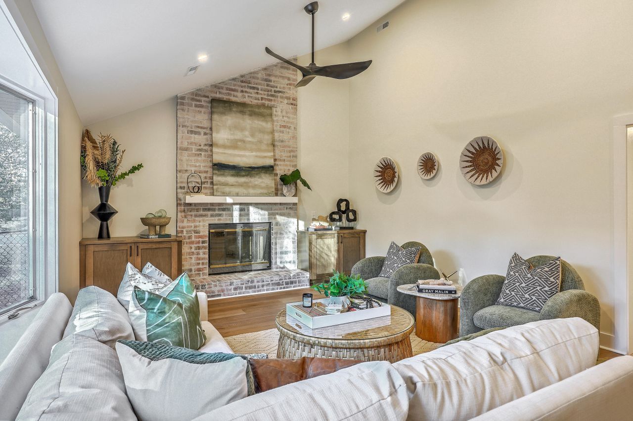 15 Windsor Drive Photo 24