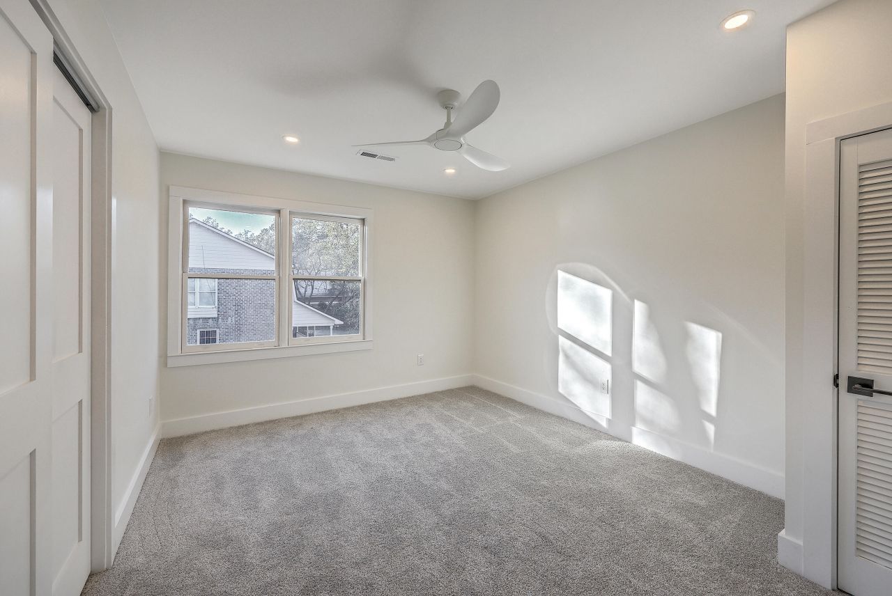 15 Windsor Drive Photo 38