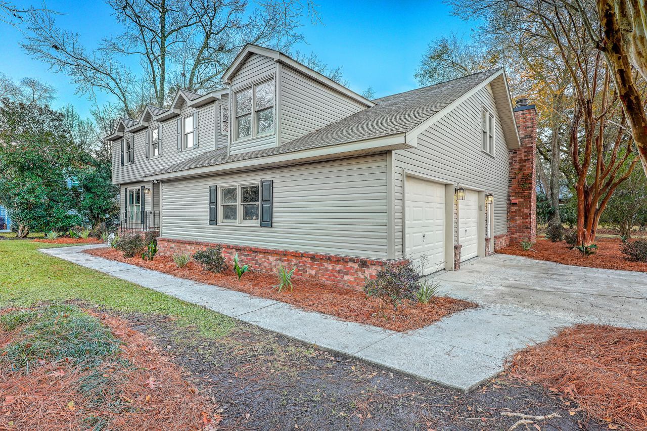 15 Windsor Drive Photo 9