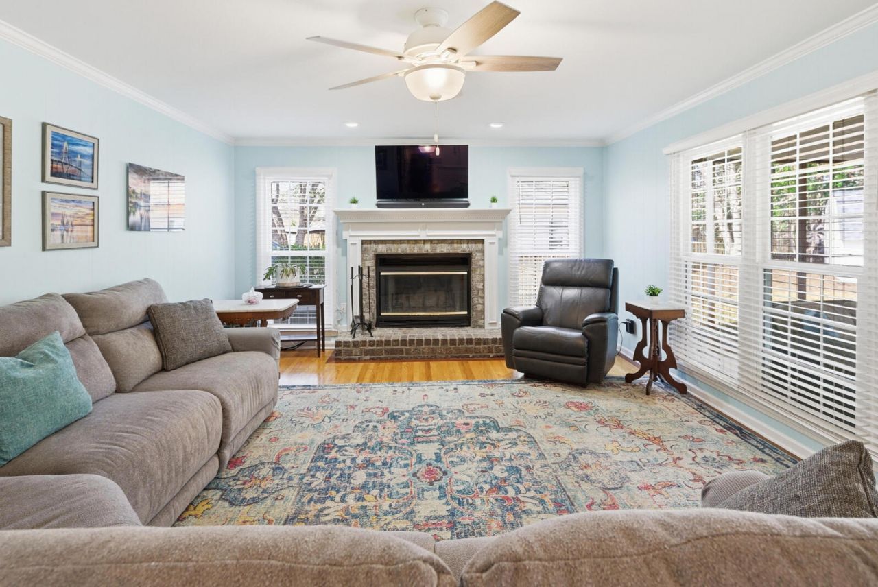 110 Brighton Court Photo 12