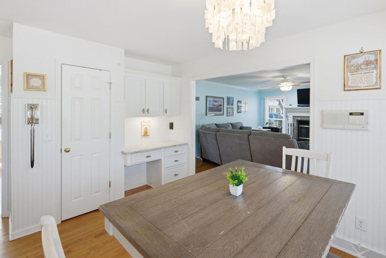 110 Brighton Court Photo 15