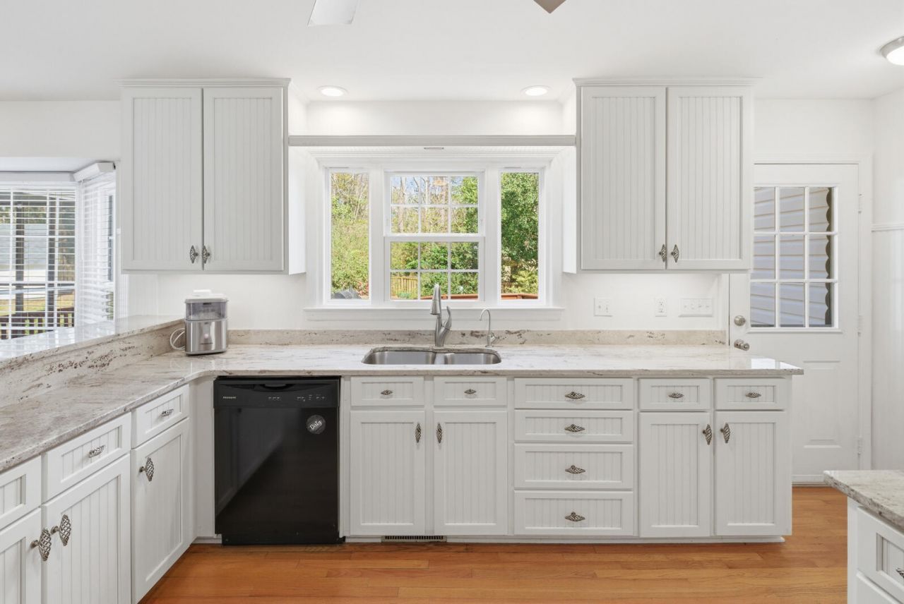 110 Brighton Court Photo 22