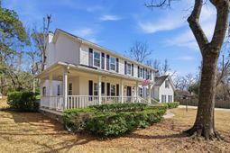 110 Brighton Court photo 4