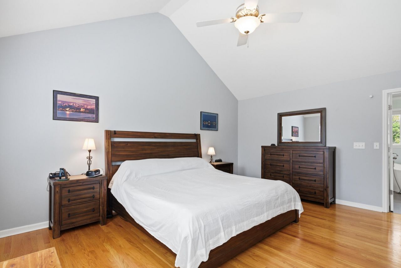 110 Brighton Court Photo 32