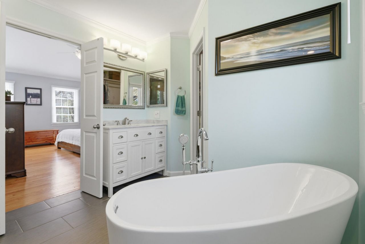 110 Brighton Court Photo 34