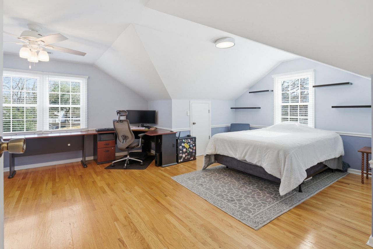 110 Brighton Court Photo 38