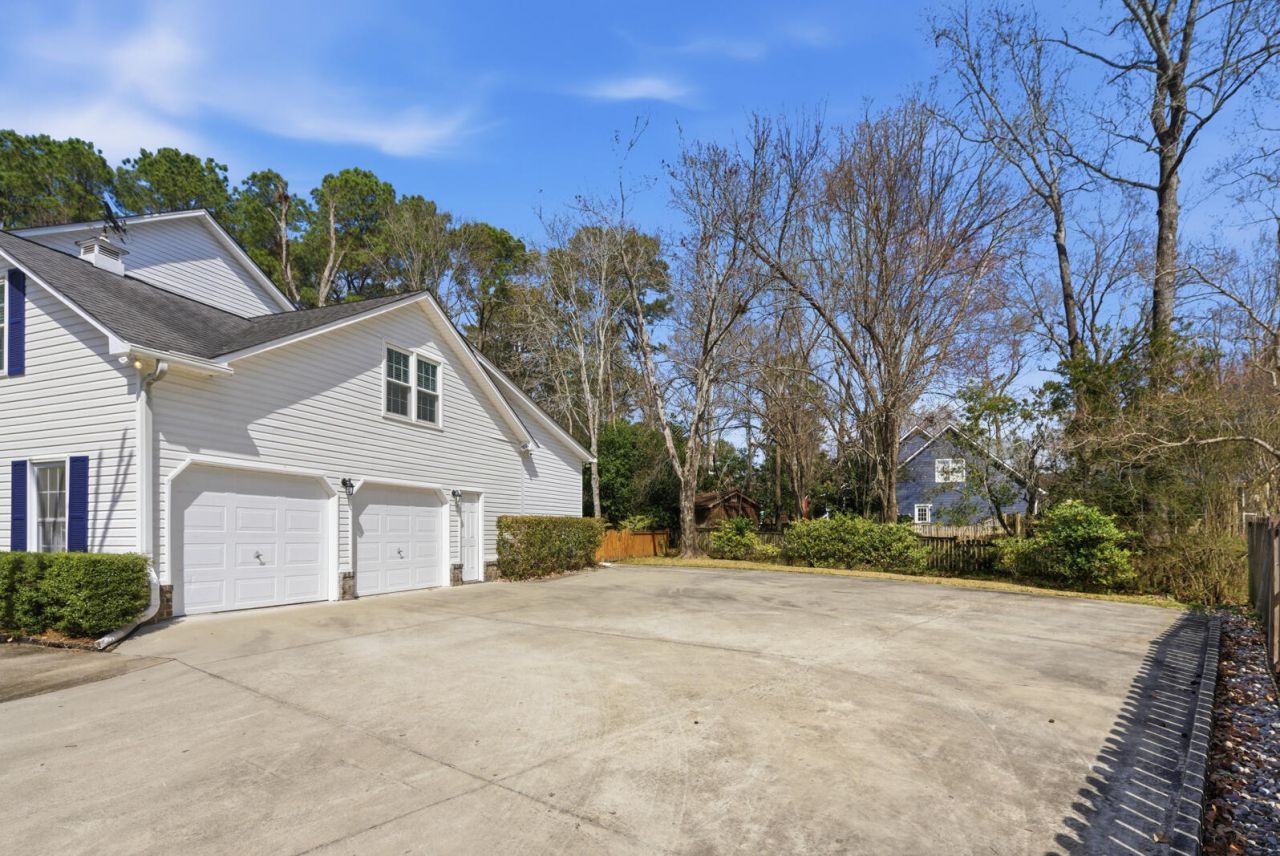 110 Brighton Court Photo 4