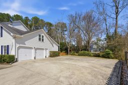 110 Brighton Court photo 4