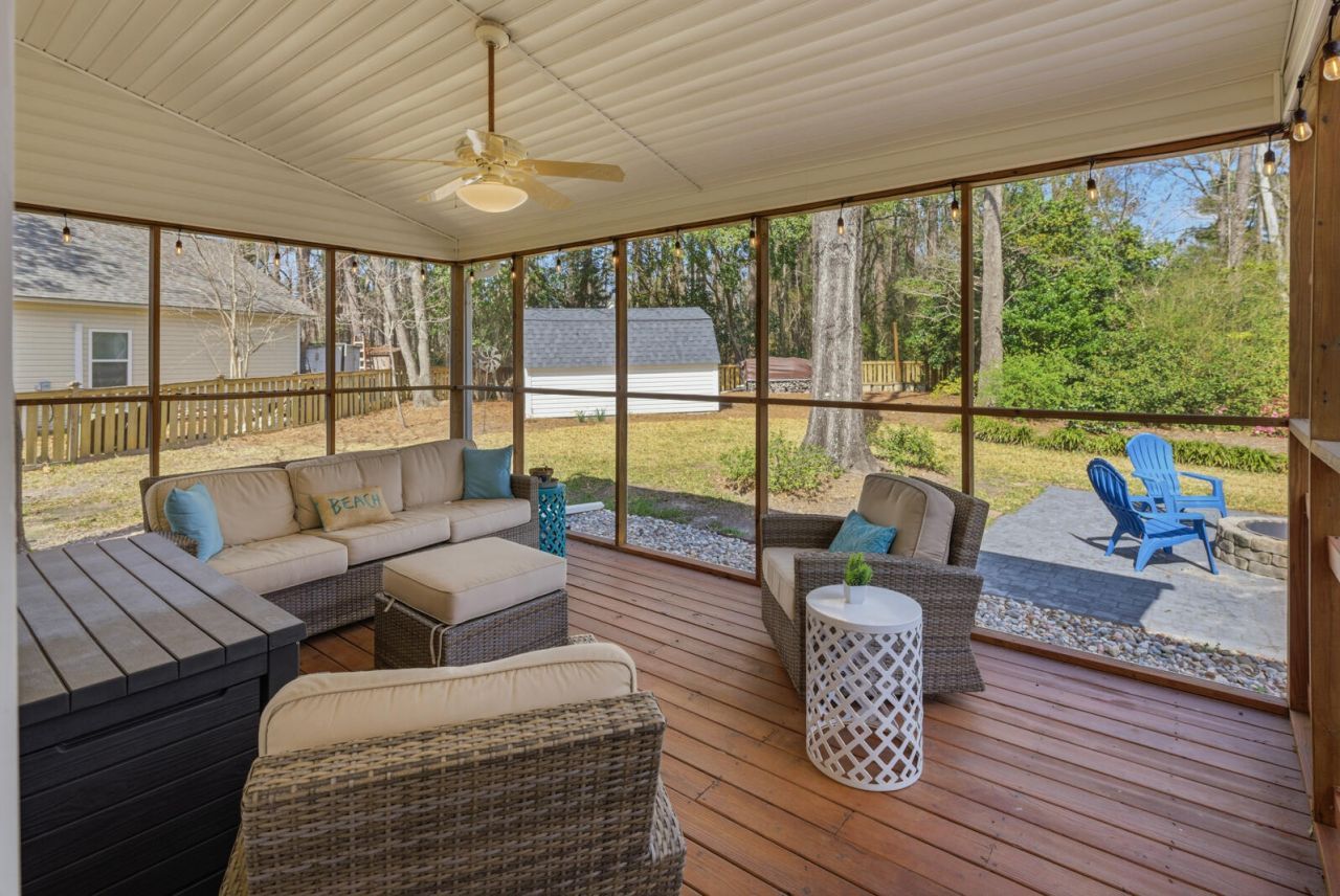 110 Brighton Court Photo 40