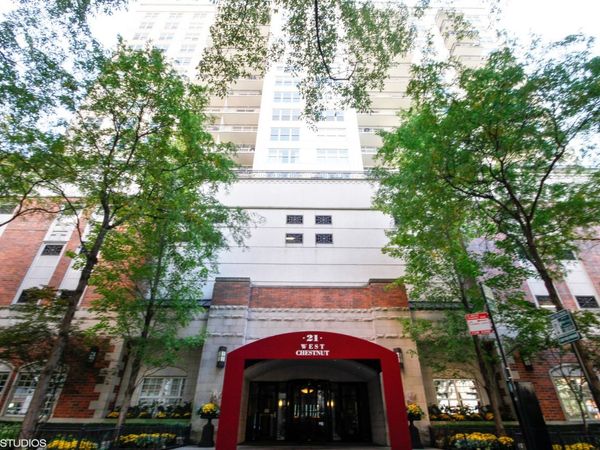 21 W Chestnut Street , Unit 906, Chicago, IL 60610