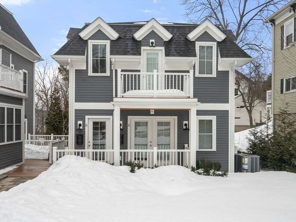 68 Chestnut St, Unit 6, Newton, MA 02465