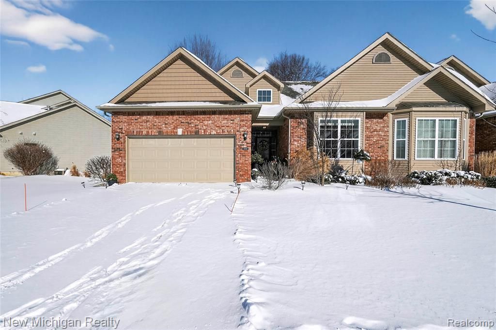 13187 Harbor Landings Drive, Fenton Township, MI 48430 Main Photo
