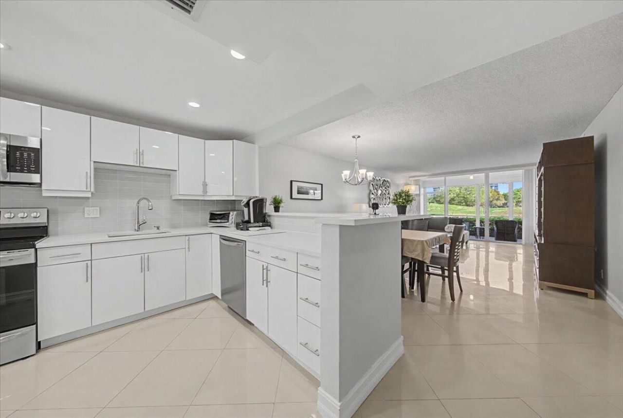 2701 S Palm Aire Drive, Unit 103, Pompano Beach, FL 33069 Photo