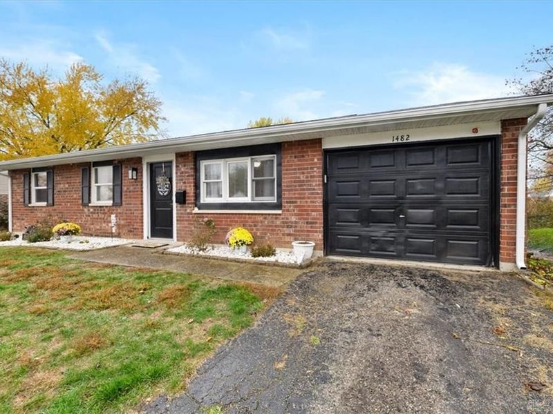 1482 Lee Road, Troy, OH 45373 Photo 3