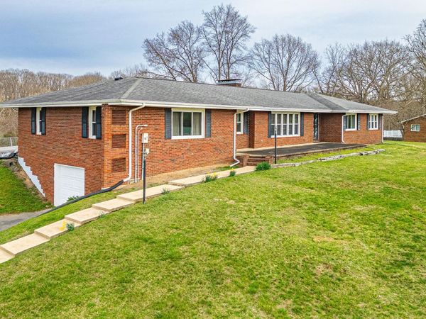 224 New Beason Well Road, Kingsport, TN 37660