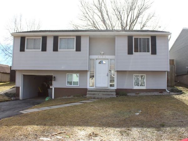 4195 Burningtree Road, Liverpool, NY 13090